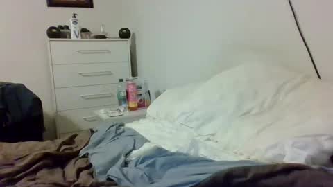 Snapshot of garyg930 chatting on 03/25/26, 02:06 Gary online show from 03/25/26, 02:06