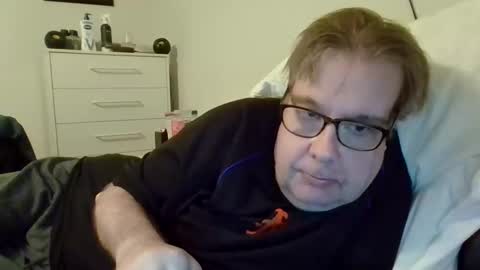 Snapshot of garyg930 chatting on 03/27/26, 02:39 Gary online show from 03/27/26, 02:39