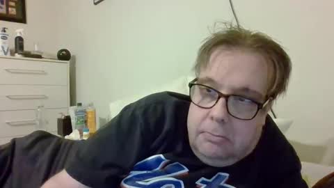 Snapshot of garyg930 chatting on 03/31/26, 02:57 Gary online show from 03/31/26, 02:57