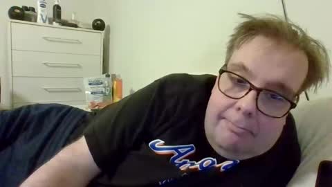 Snapshot of garyg930 chatting on 04/11/26, 02:38 Gary online show from 04/11/26, 02:38