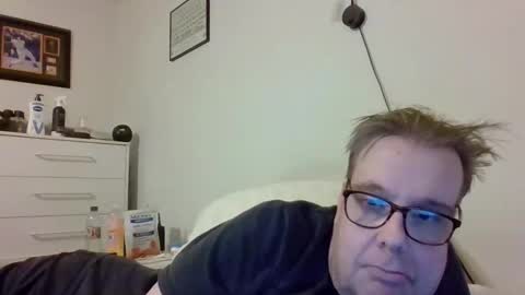 Snapshot of garyg930 chatting on 04/20/26, 03:20 Gary online show from 04/20/26, 03:20