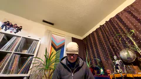 Snapshot of garypumpt chatting on 10/06/25, 01:19 marvin pumpt online show from 10/06/25, 01:19