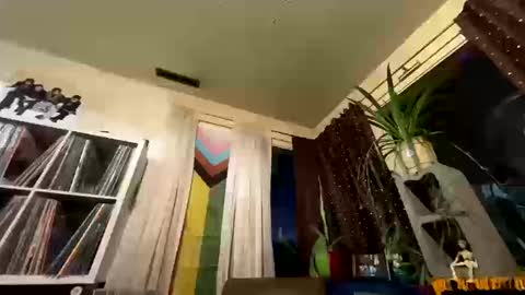 Snapshot of garypumpt chatting on 10/15/25, 01:50 marvin pumpt online show from 10/15/25, 01:50