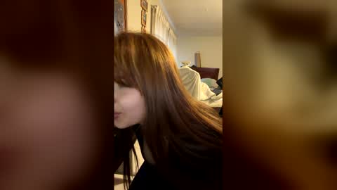 Snapshot of gata_cat chatting on 04/27/26, 10:19 gata_cat online show from 04/27/26, 10:19