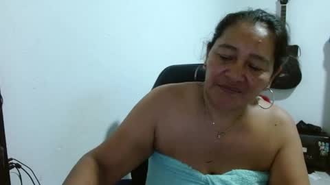 Snapshot of gatika_sexy chatting on 05/18/26, 11:32 katia online show from 05/18/26, 11:32