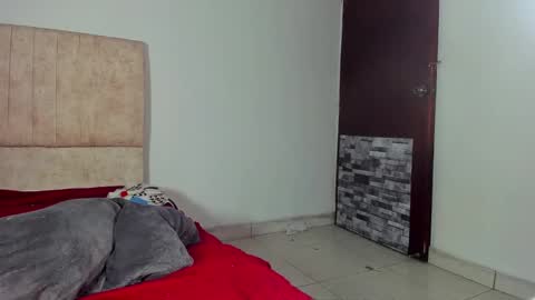 gatita13333321 online show from 02/06/25, 02:00