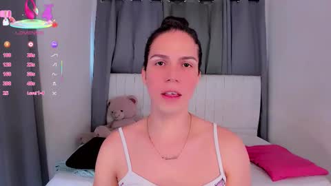 Snapshot of gatitavenecis1 chatting on 03/04/26, 07:53 Vnecis Marn online show from 03/04/26, 07:53