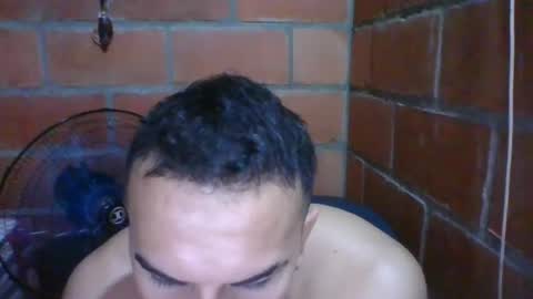 Snapshot of gattitosexy_95 chatting on 08/05/26, 06:33 gattitosexy_95 online show from 08/05/26, 06:33