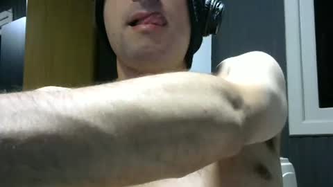 gauchors21 online show from 01/05/25, 03:00