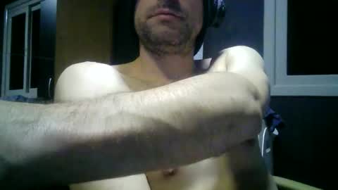 gauchors21 online show from 10/18/25, 03:09