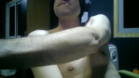 Snapshot of gauchors21 chatting on 06/13/26, 03:04 gauchors21 online show from 06/13/26, 03:04