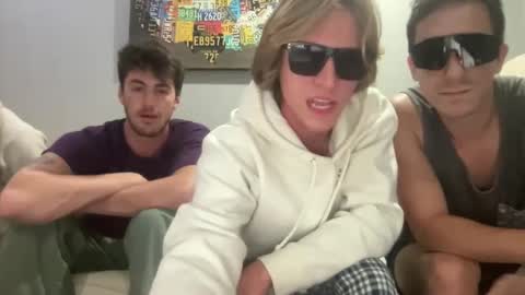 Snapshot of gavinnumbers chatting on 10/08/25, 01:14 gavinnumbers online show from 10/08/25, 01:14