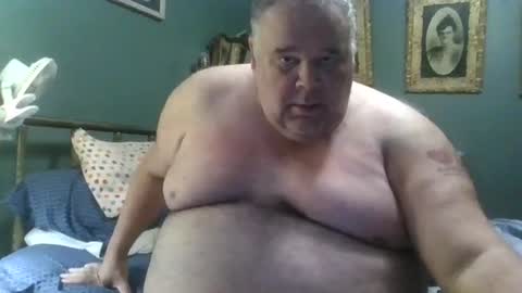 Snapshot of gaydaddy48 chatting on 11/21/25, 05:22 Kenny online show from 11/21/25, 05:22