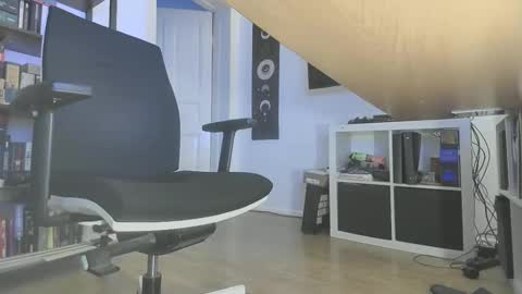 Snapshot of gaymer_play chatting on 02/24/25, 03:53 gaymer_play online show from 02/24/25, 03:53