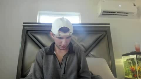 Snapshot of gayndepressed chatting on 11/05/25, 09:26 Trace online show from 11/05/25, 09:26