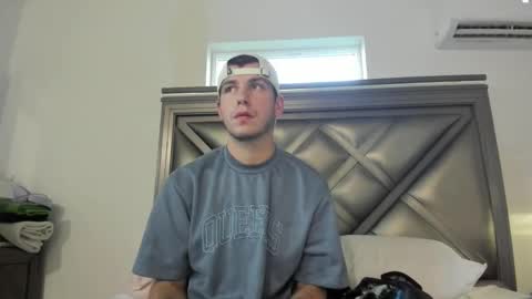 Snapshot of gayndepressed chatting on 11/16/25, 10:48 Trace online show from 11/16/25, 10:48