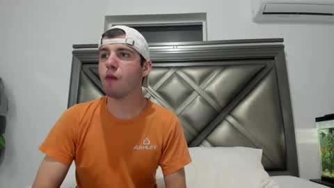 Snapshot of gayndepressed chatting on 11/24/25, 11:48 Trace online show from 11/24/25, 11:48