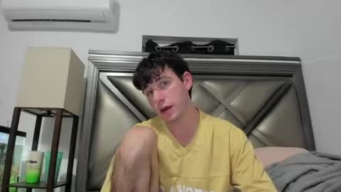 Snapshot of gayndepressed chatting on 04/10/26, 02:28 Trace online show from 04/10/26, 02:28