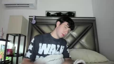 Snapshot of gayndepressed chatting on 04/16/26, 03:51 Trace online show from 04/16/26, 03:51