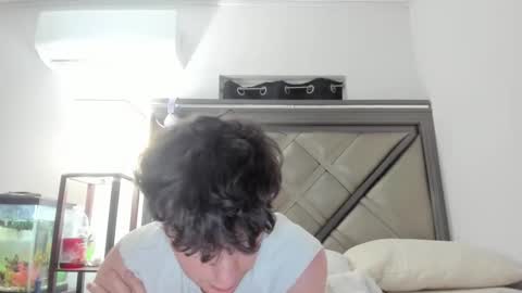 Snapshot of gayndepressed chatting on 04/18/26, 08:07 Trace online show from 04/18/26, 08:07