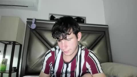 Snapshot of gayndepressed chatting on 04/20/26, 02:47 Trace online show from 04/20/26, 02:47