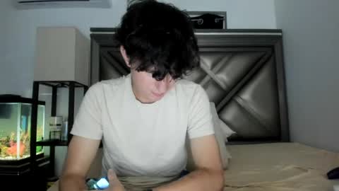 Snapshot of gayndepressed chatting on 07/05/26, 04:19 Trace online show from 07/05/26, 04:19