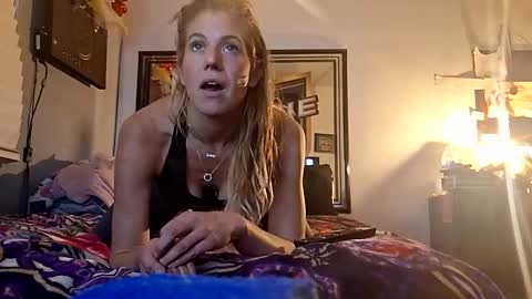 gbaby91331 online show from 11/29/25, 02:58