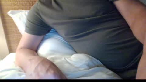 Snapshot of gccurious76 chatting on 04/09/26, 01:27 GCGuy online show from 04/09/26, 01:27