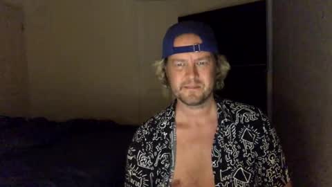 gcsurfer81 online show from 02/05/25, 08:54