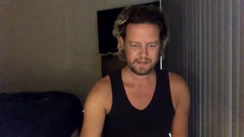 gcsurfer81 online show from 02/12/25, 07:34