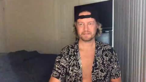 gcsurfer81 online show from 02/23/25, 11:04