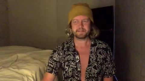 gcsurfer81 online show from 09/15/25, 07:41