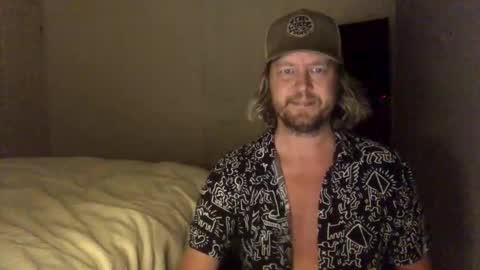 gcsurfer81 online show from 09/19/25, 09:00