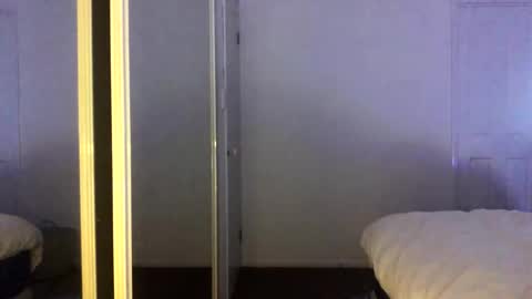 gcsurfer81 online show from 10/12/25, 09:19