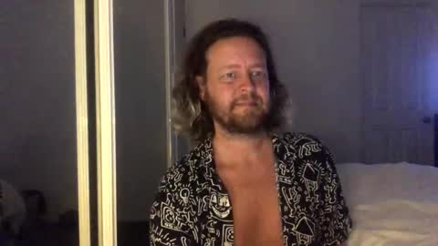 gcsurfer81 online show from 10/26/25, 08:42