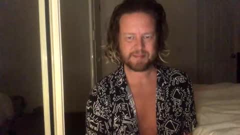 gcsurfer81 online show from 10/27/25, 09:02