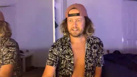 gcsurfer81 online show from 02/04/26, 08:53