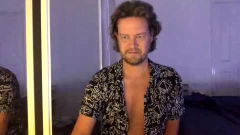 Snapshot of gcsurfer81 chatting on 04/03/26, 06:33 gcsurfer81 online show from 04/03/26, 06:33