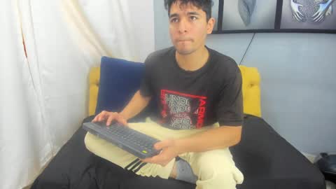 Snapshot of gean_mclovin chatting on 04/21/26, 07:17 Gean Mclovin online show from 04/21/26, 07:17