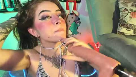 Snapshot of gear4kitty chatting on 06/13/26, 04:43 gear4kitty online show from 06/13/26, 04:43