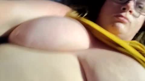 Snapshot of geekari chatting on 11/12/25, 04:13 Geekari online show from 11/12/25, 04:13