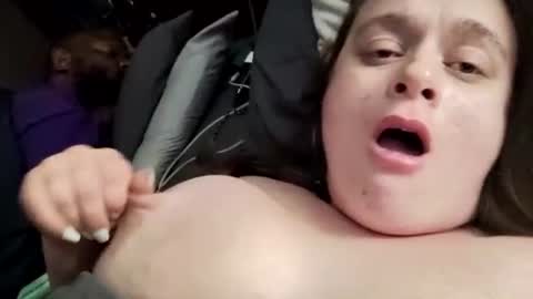 Snapshot of geekari chatting on 11/22/25, 07:40 Geekari online show from 11/22/25, 07:40