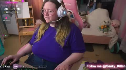 Snapshot of geeky_kitten chatting on 03/05/25, 01:52 Geeky Kitten Leina -  online show from 03/05/25, 01:52