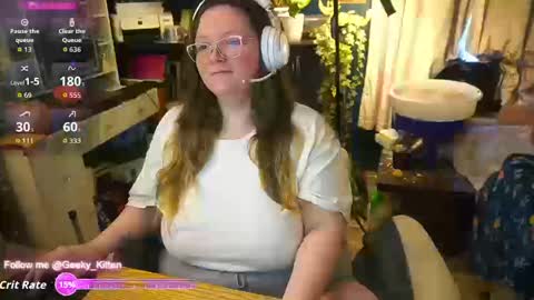 Snapshot of geeky_kitten chatting on 09/11/25, 02:39 Geeky Kitten Leina -  online show from 09/11/25, 02:39