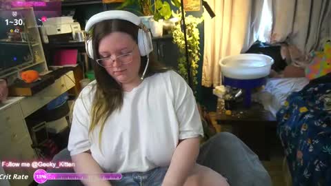 Snapshot of geeky_kitten chatting on 09/14/25, 02:49 Geeky Kitten Leina -  online show from 09/14/25, 02:49