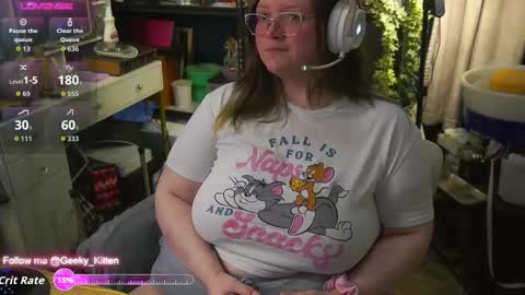Snapshot of geeky_kitten chatting on 09/29/25, 09:14 Geeky Kitten Leina -  online show from 09/29/25, 09:14