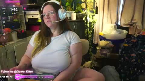 Snapshot of geeky_kitten chatting on 10/10/25, 02:38 Geeky Kitten Leina -  online show from 10/10/25, 02:38