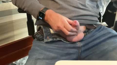 Snapshot of geelongguy chatting on 02/16/25, 03:04 Chris online show from 02/16/25, 03:04