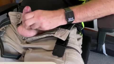 Snapshot of geelongguy chatting on 02/07/26, 04:05 Chris online show from 02/07/26, 04:05