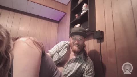 Geeznutsizonyrchyn online show from 10/15/25, 08:14